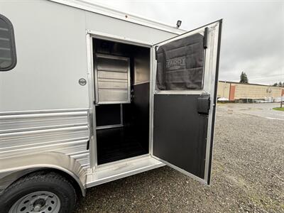 2025 LOGAN COACH BULLSEYE WARMBLOOD STRAIGHT LOAD BUMPER PULL - Photo 4 - Olympia, WA 98501