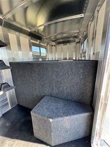 2025 4 Star Trailers Warmblood 2+1 Gooseneck Straight Load Trailer   - Photo 3 - Olympia, WA 98501