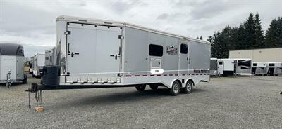 2020 Logan Coach Horsepower BP 29' Zbroz Trailer   - Photo 4 - Olympia, WA 98501