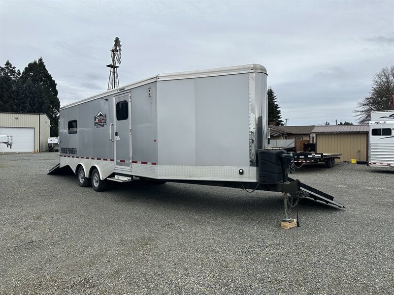 2020 Logan Coach Horsepower BP 29' Zbroz Trailer  