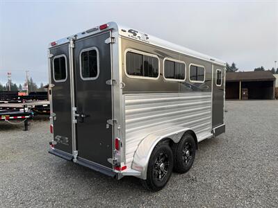 2027 4 Star Trailers 3-Horse Bumper Pull 6'10 " Wide   - Photo 5 - Olympia, WA 98501