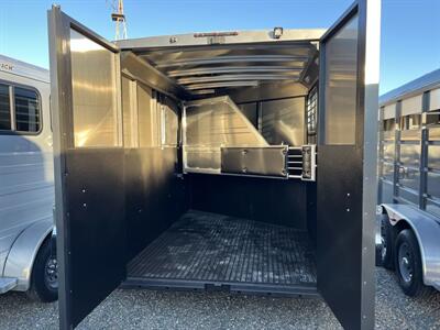2025 Logan Coach Bullseye Bumper Pull 2 Horse Trailer   - Photo 5 - Olympia, WA 98501