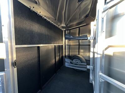 2025 Logan Coach Bullseye Bumper Pull 2 Horse Trailer   - Photo 2 - Olympia, WA 98501