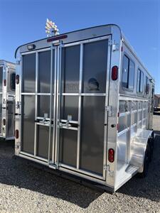 2027 C&B Trailers Maverick 3-Horse Deluxe - Photo 5 - Olympia, WA 98501