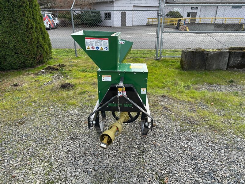 2024 MACKISSIC THP185 CHIPPER   SHREDDER  USED BUT VERY LITTLE   LIKE NEW