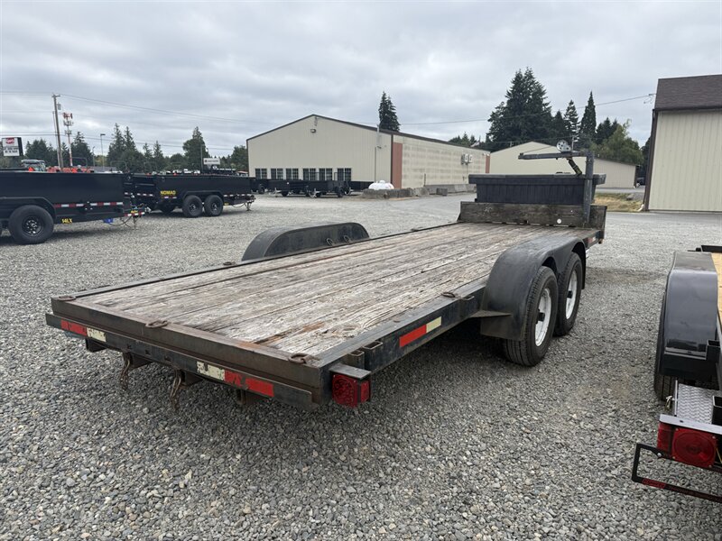 2000 TNT TRAILERS 7X20 10K FLATBED W/ CRANE AND LOCKABLE BOX  