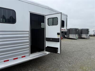 2024 Cimarron Trailers 4 Horse Head To Head   - Photo 2 - Olympia, WA 98501