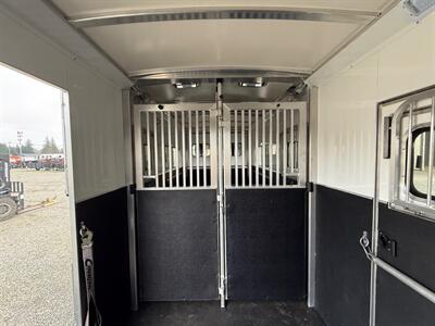 2024 Cimarron Trailers 4 Horse Head To Head   - Photo 11 - Olympia, WA 98501