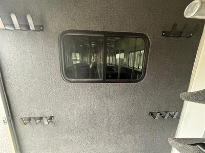 2024 Cimarron Trailers 4 Horse Head To Head   - Photo 5 - Olympia, WA 98501