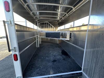 2025 Maverick Trailers HS Steel 3 Horse 17' Horse Trailer   - Photo 5 - Olympia, WA 98501