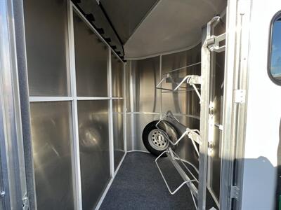 2025 Maverick Trailers HS Steel 3 Horse 17' Horse Trailer   - Photo 3 - Olympia, WA 98501