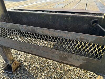 2006 Big Tex 25GN 20+5 Flatbed Gooseneck   - Photo 4 - Olympia, WA 98501