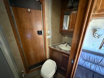 2015 Kiefer 3-Horse w/9’ Living Quarters - Photo 5 - Olympia, WA 98501
