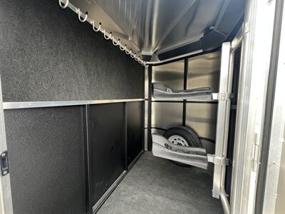2025 Logan Coach Bullseye BP 2H Horse Trailer   - Photo 4 - Olympia, WA 98501