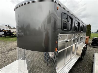 2025 Maverick Trailers Lite Deluxe 3 Horse 17' Horse Trailer   - Photo 9 - Olympia, WA 98501
