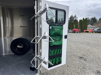 2025 Maverick Trailers Lite Deluxe 3 Horse 17' Horse Trailer   - Photo 3 - Olympia, WA 98501