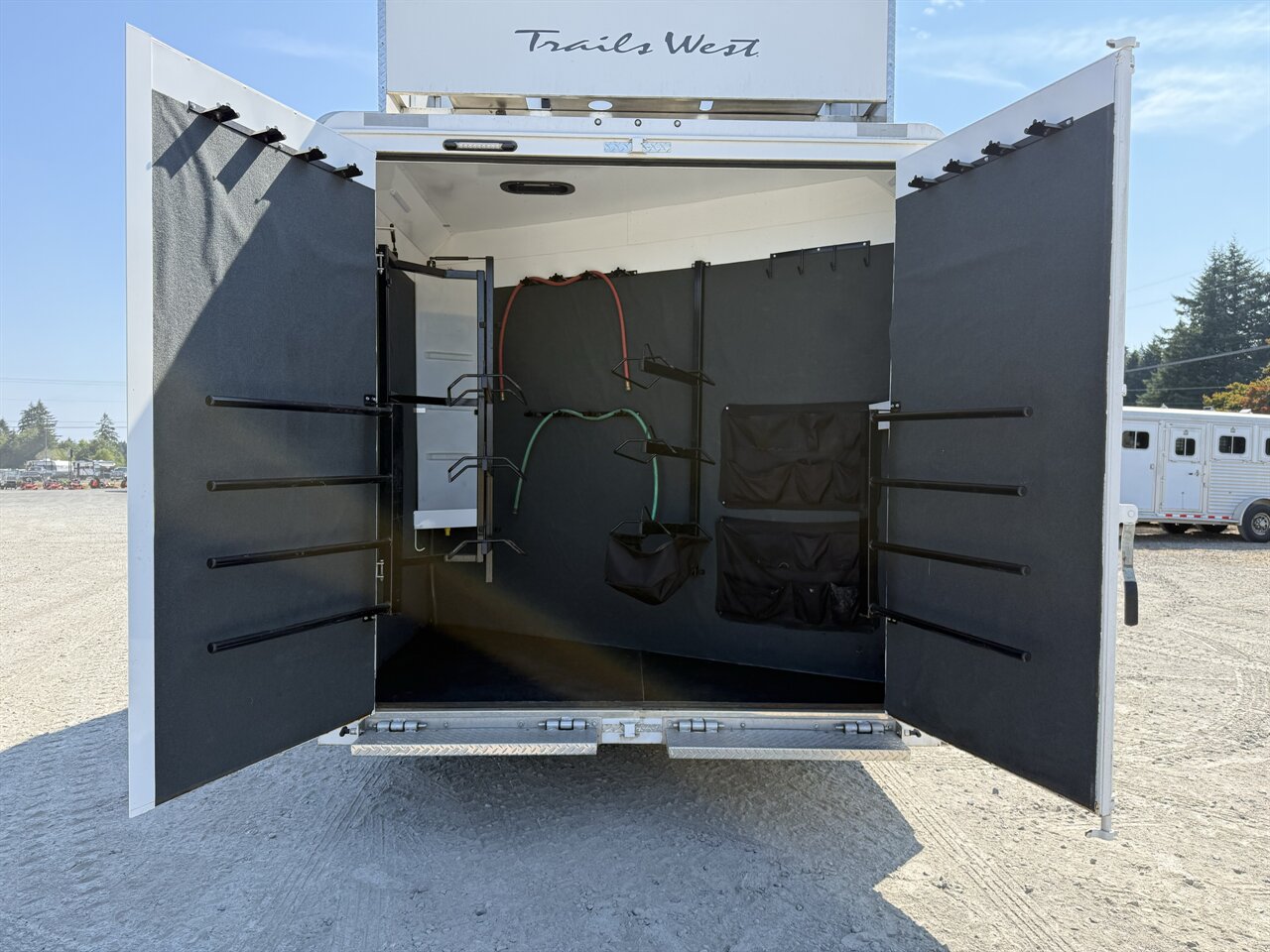 Trailer Photo 17