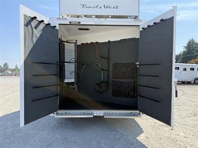 2021 Trails West Trailers Sierra LQ 3 Horse with 12'8 LQ   - Photo 17 - Olympia, WA 98501