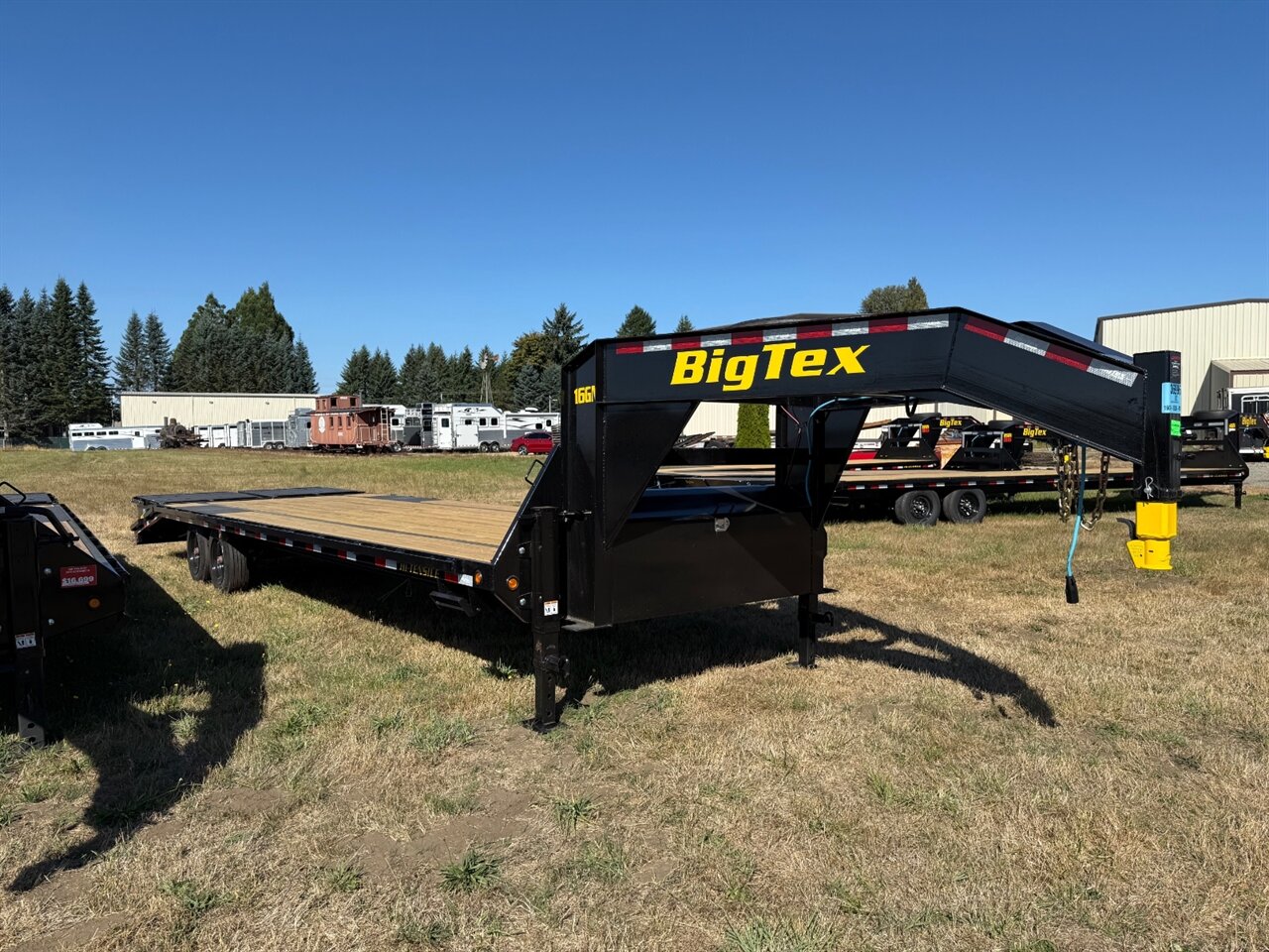 2026 Big Tex Trailers 16GN-25D5A 20+5 GN Flatbed Trailer w/Mega Ramps   - Photo 1 - Olympia, WA 98501