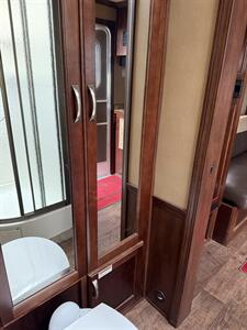 2016 Featherlite 4-Horse w/11' Living Quarters   - Photo 10 - Olympia, WA 98501