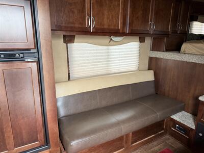 2016 Featherlite 4-Horse w/11' Living Quarters   - Photo 11 - Olympia, WA 98501