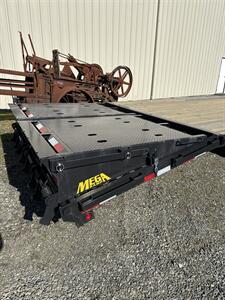 2026 Big Tex Trailers 16GN-40D5A 35+5 17.5K GVWR Flatbed Gooseneck w/Meg - Photo 3 - Olympia, WA 98501