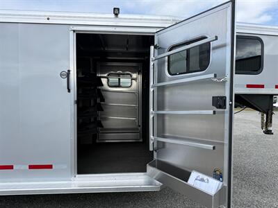 2026 Logan Coach Bullseye 3-Horse GN XL Dual Man Doors - Photo 3 - Olympia, WA 98501