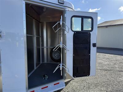 2027 C&B Maverick 3-Horse HS Trailer   - Photo 2 - Olympia, WA 98501