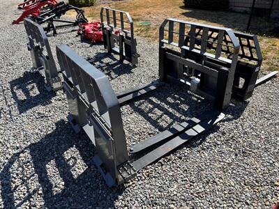 2025 AGRI EASE 4400LB Skid Steer Mount Pallet Fork 48" Forks - Photo 2 - Olympia, WA 98501