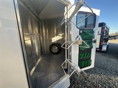 2025 Maverick Trailers Lite Aluminum 3 Horse 17' Horse Trailer   - Photo 2 - Olympia, WA 98501