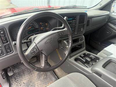 2004 Chevrolet Silverado 1500 Work Truck 4dr Extended Cab Work Truck - Photo 4 - Ahoskie, NC 27910
