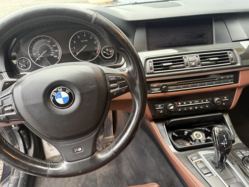 2012 BMW 550i - Photo 9 - Ahoskie, NC 27910