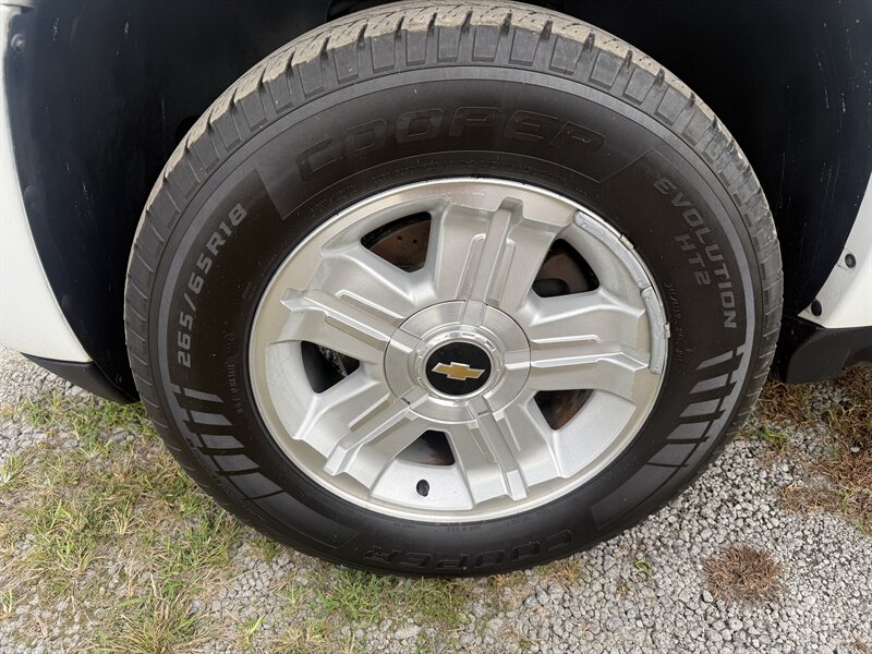 2012 Chevrolet Tahoe LT LTZ - Photo 4 - Ahoskie, NC 27910