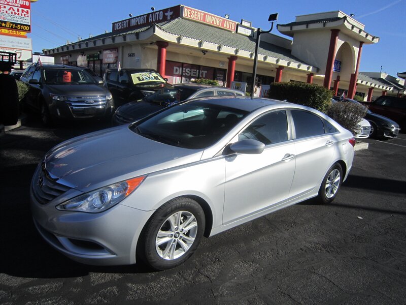 2012 Hyundai SONATA GLS  