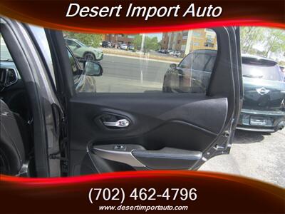 2019 Jeep Cherokee Altitude   - Photo 36 - Las Vegas, NV 89146