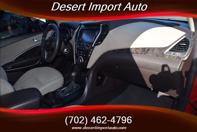 2017 Hyundai Santa Fe SE   - Photo 16 - Las Vegas, NV 89146