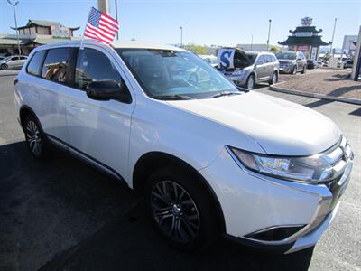 2016 Mitsubishi Outlander SE   - Photo 2 - Las Vegas, NV 89146