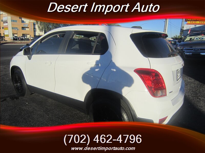 2019 Chevrolet Trax LS - Photo 4 - Las Vegas, NV 89146