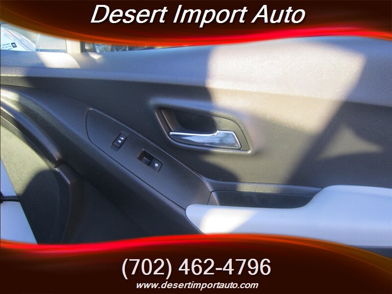 2019 Chevrolet Trax LS - Photo 29 - Las Vegas, NV 89146