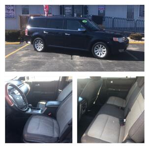 2010 Ford Flex SEL   - Photo 1 - Toledo, OH 43609