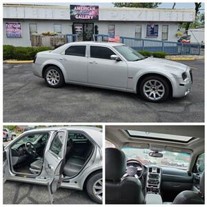 2005 Chrysler 300C   - Photo 1 - Toledo, OH 43609