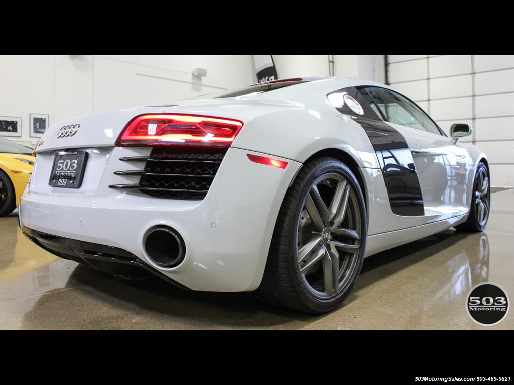 2014 Audi R8 4.2 quattro; Loaded Spec Manual in Suzuka Gray!   - Photo 5 - Beaverton, OR 97005