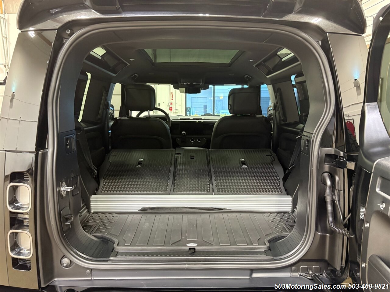 2023 Land Rover Defender 90 V8 URBAN - Photo 48 - Beaverton, OR 97005