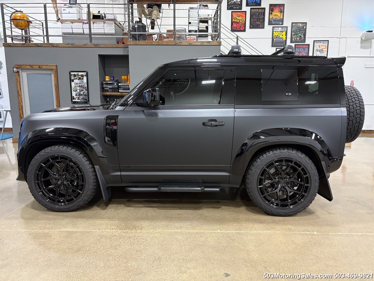 2023 Land Rover Defender 90 V8 URBAN - Photo 16 - Beaverton, OR 97005