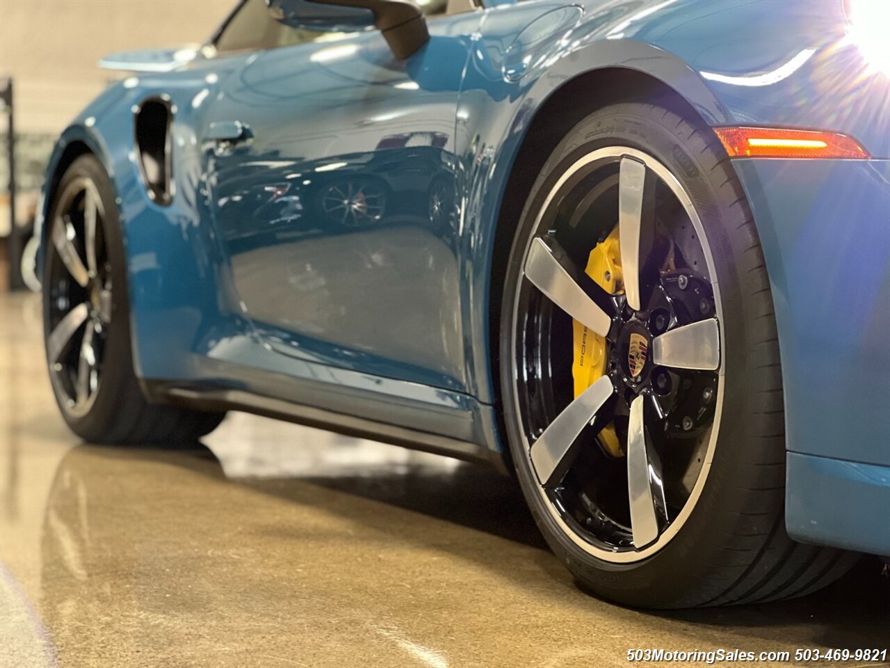 2021 Porsche 911 Turbo S   - Photo 2 - Beaverton, OR 97005