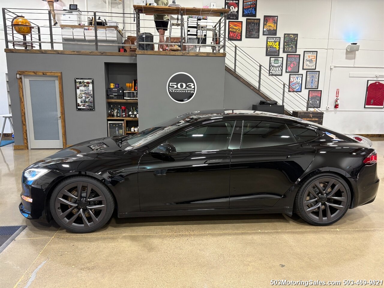 2021 Tesla Model S Plaid - Photo 9 - Beaverton, OR 97005