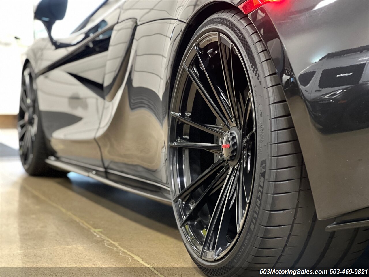 2018 McLaren 570 GT   - Photo 2 - Beaverton, OR 97005