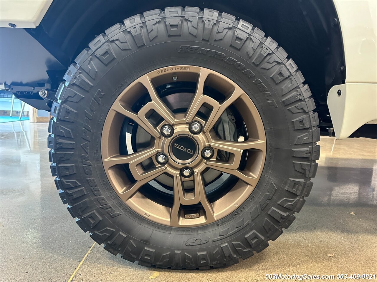 2020 Toyota Land Cruiser Heritage Edition   - Photo 3 - Beaverton, OR 97005