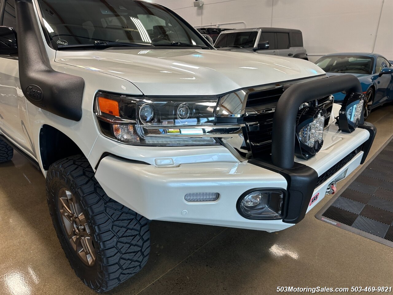 2020 Toyota Land Cruiser Heritage Edition   - Photo 4 - Beaverton, OR 97005