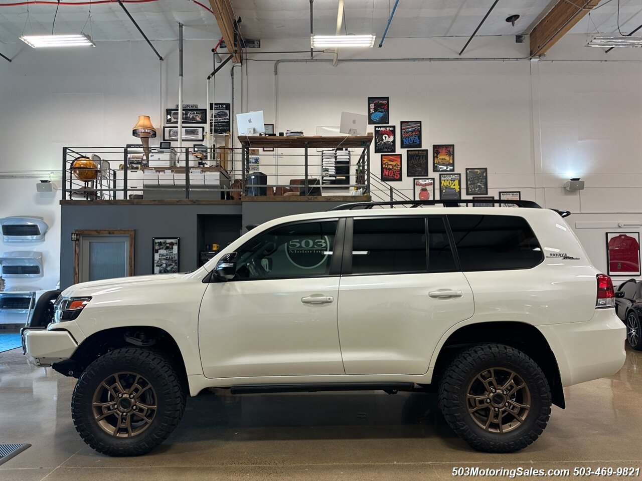 2020 Toyota Land Cruiser Heritage Edition   - Photo 12 - Beaverton, OR 97005